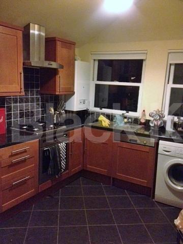 			2 Bedroom, 1 bath, 1 reception Flat			 Kempshott Road, Streatham 